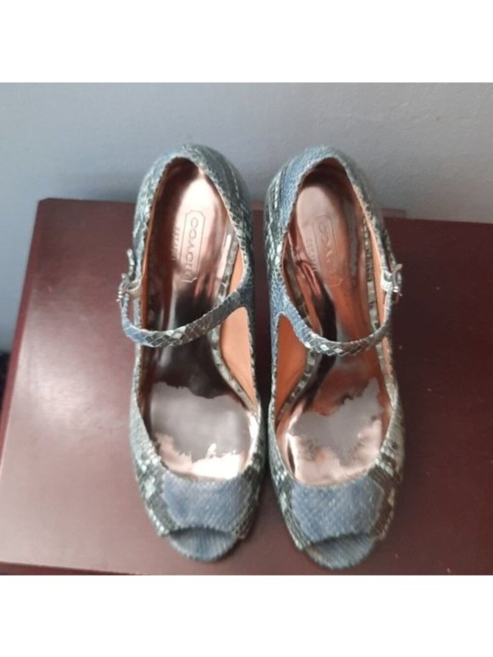 Coach Teal Blue Snakeskin Shawna High Heel Open Toe Platform Pumps Size 6.5. - Picture 2 of 11